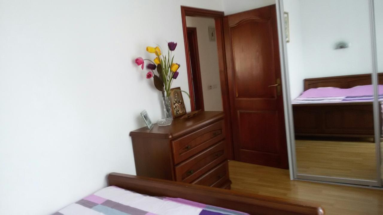 Apartment Botanicheskiy Sad Sutomore Exteriör bild